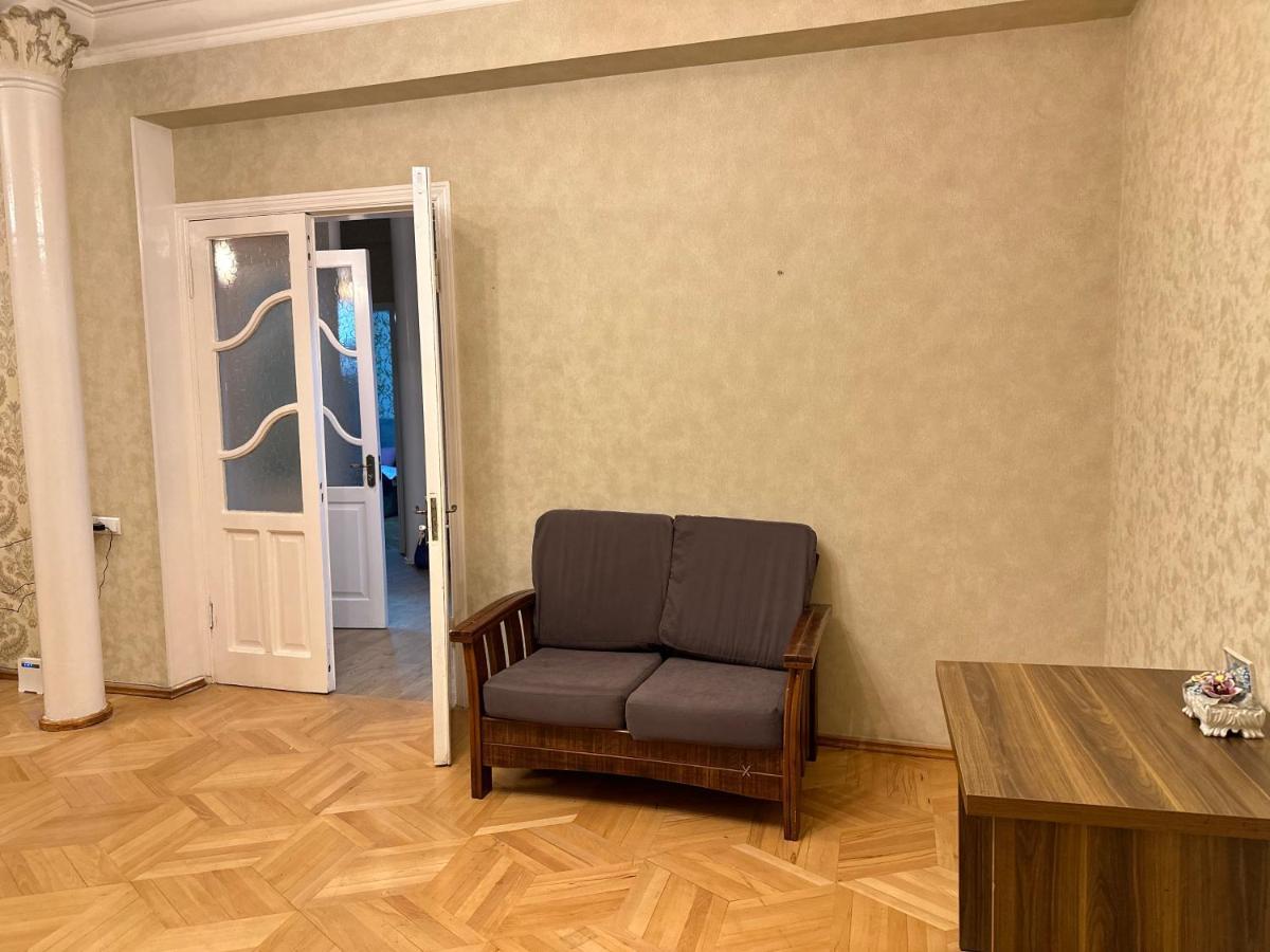 4 Bedroom Suite Apartment Ln Tbilisi City Buitenkant foto